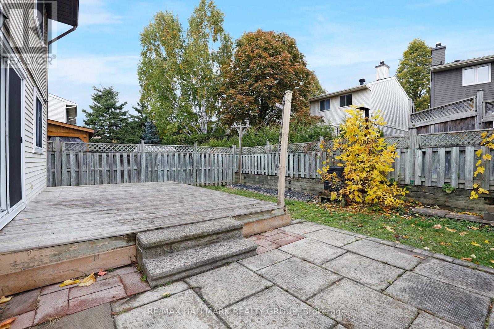 1637 Saxony Crescent