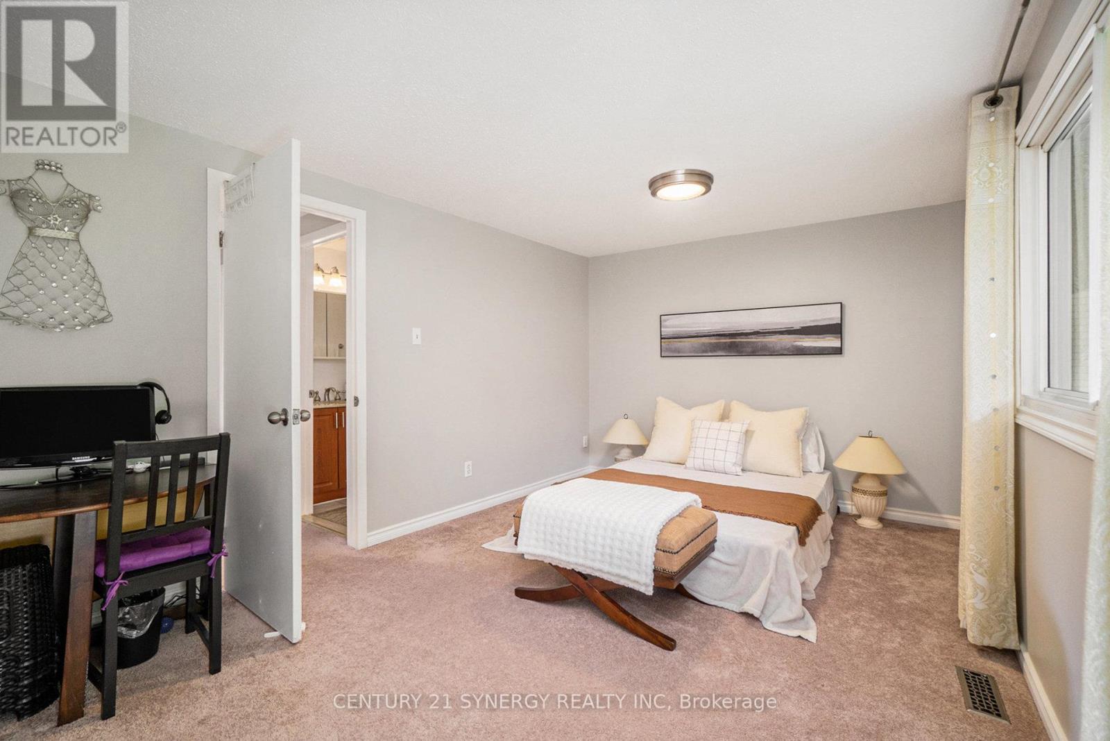 14 - 2570 Southvale Crescent