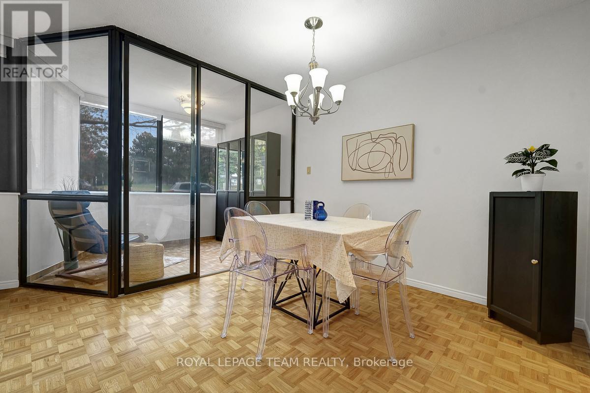 411 - 2871 Richmond Road