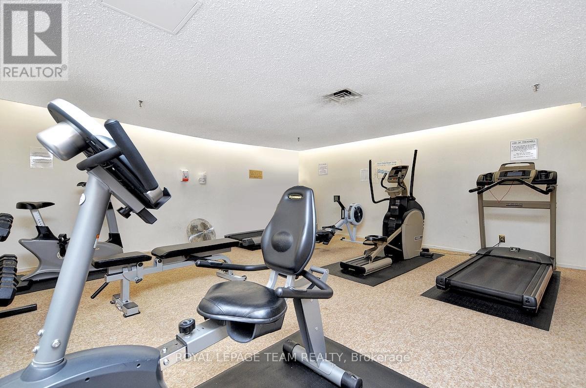 411 - 2871 Richmond Road