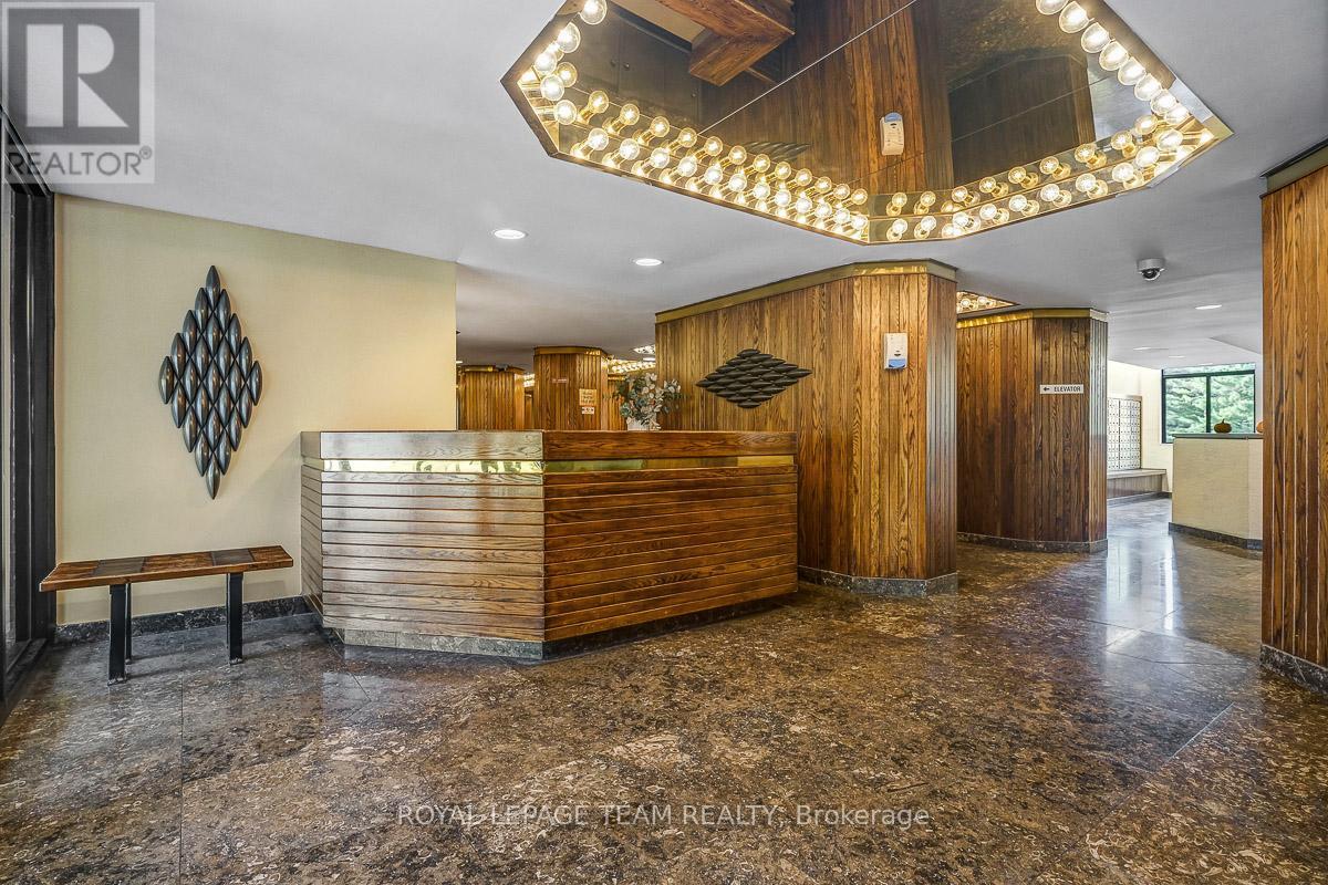 411 - 2871 Richmond Road