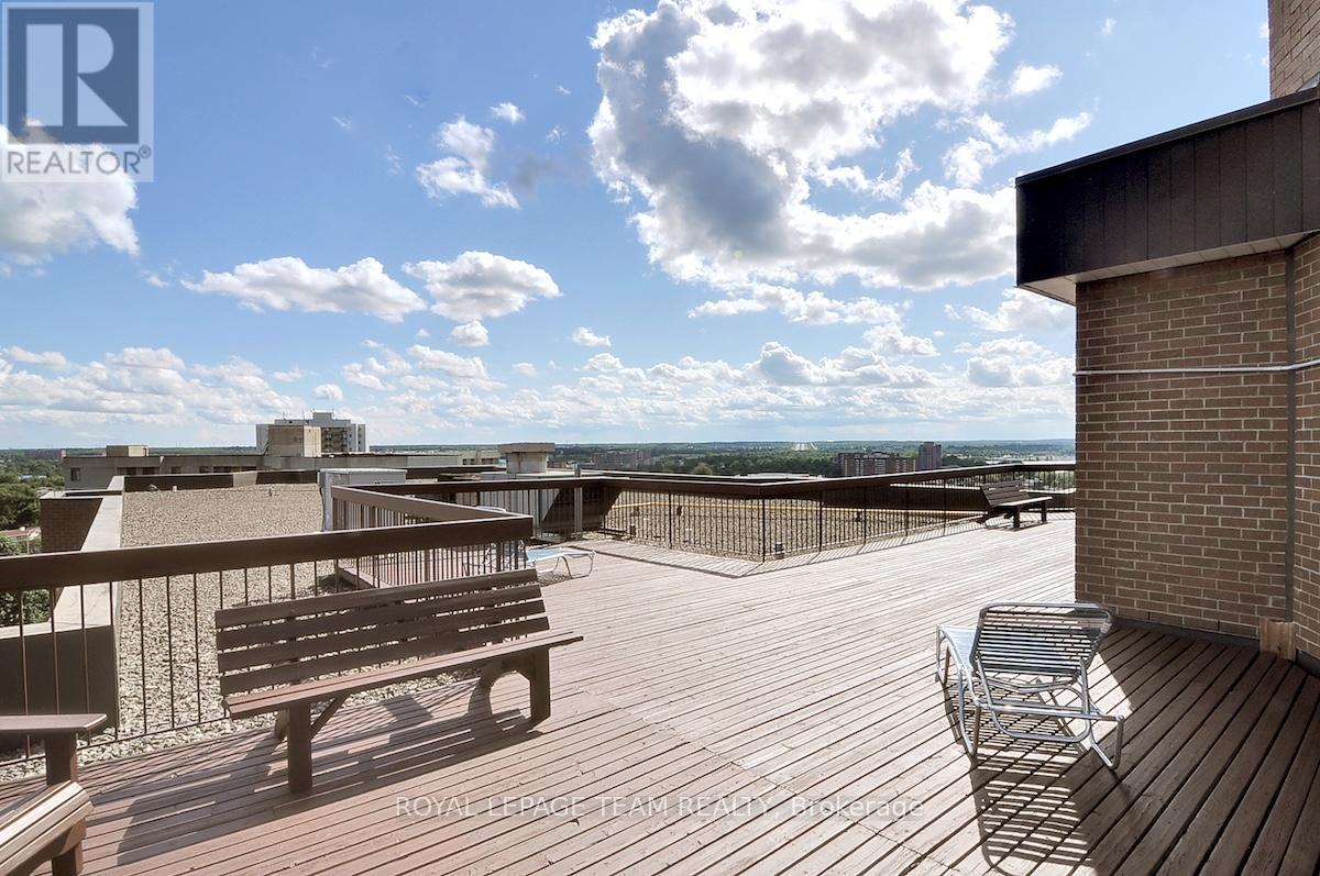 411 - 2871 Richmond Road