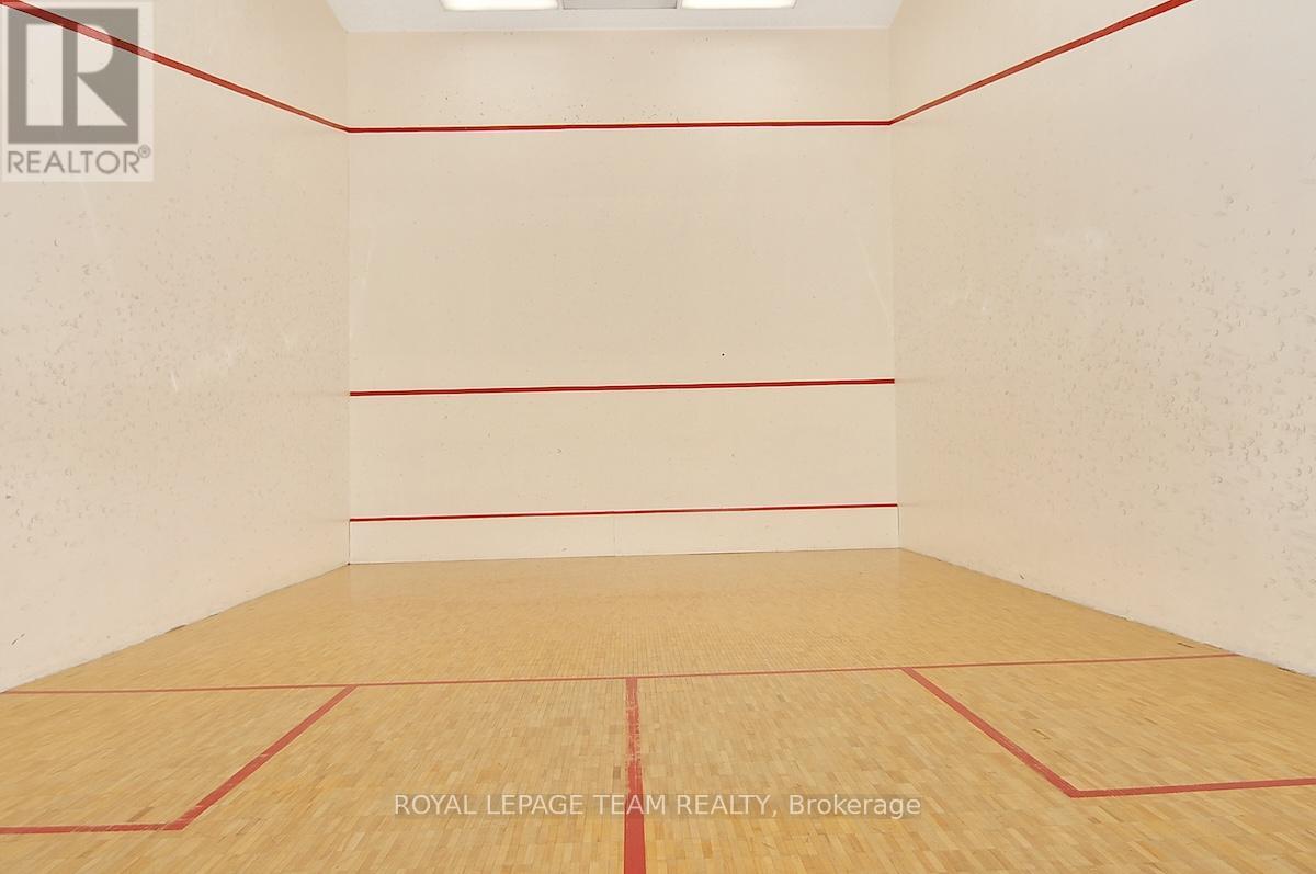 411 - 2871 Richmond Road