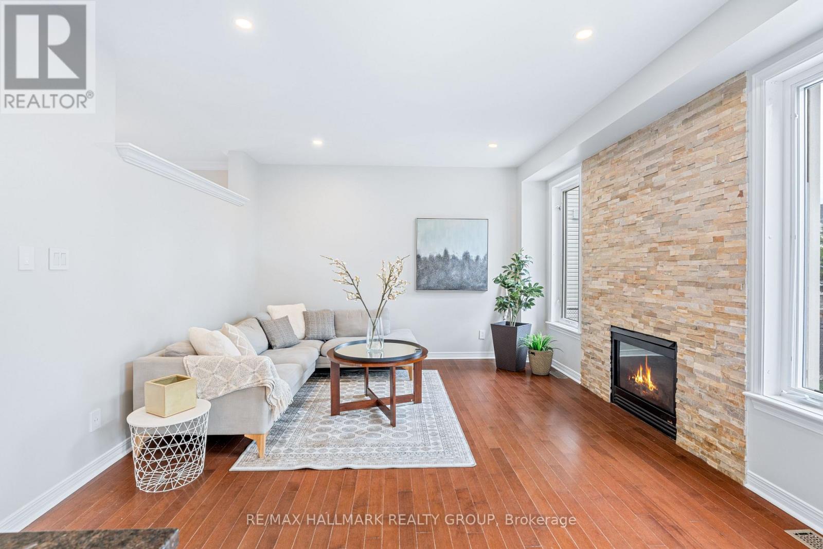 41 Smoketree Crescent