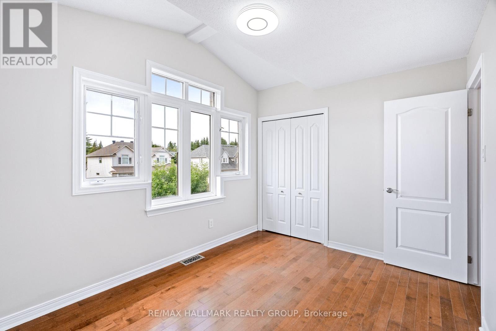 41 Smoketree Crescent