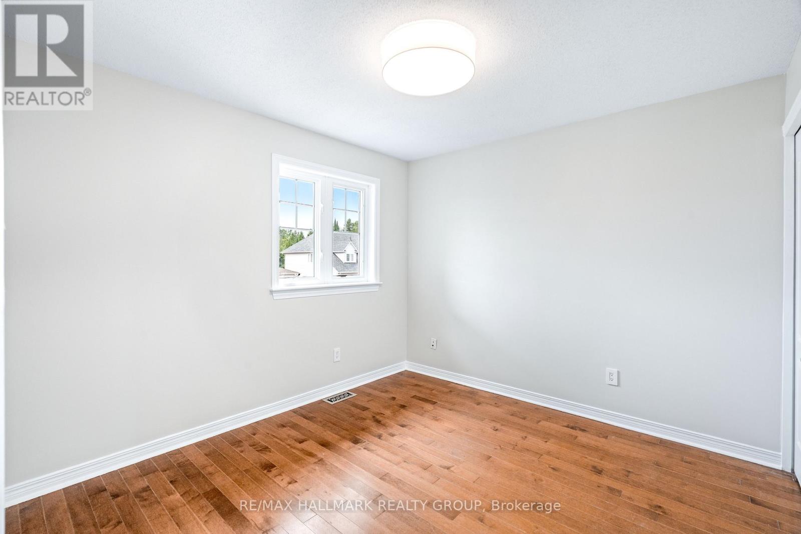 41 Smoketree Crescent