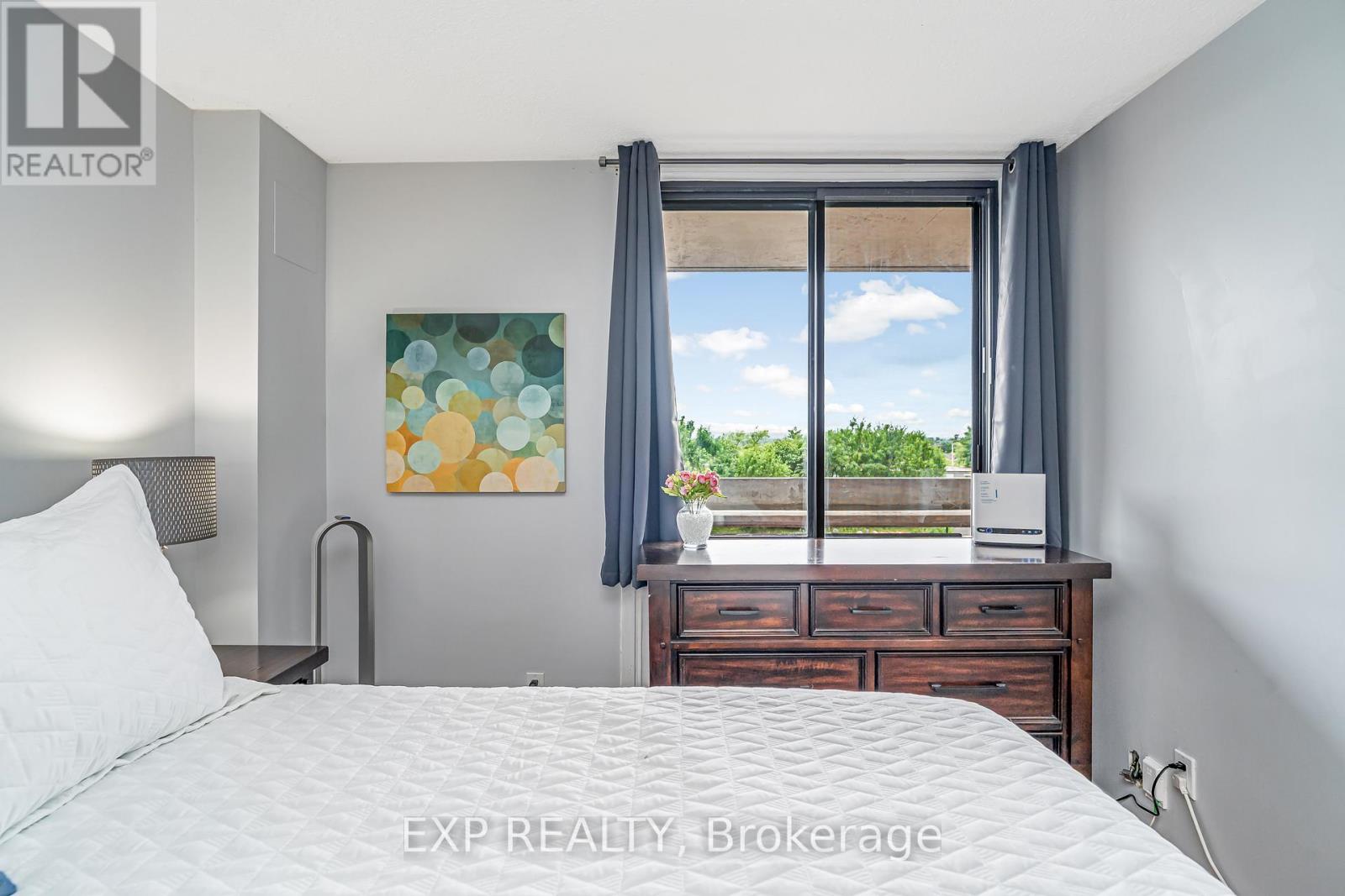 101 - 415 Greenview Avenue