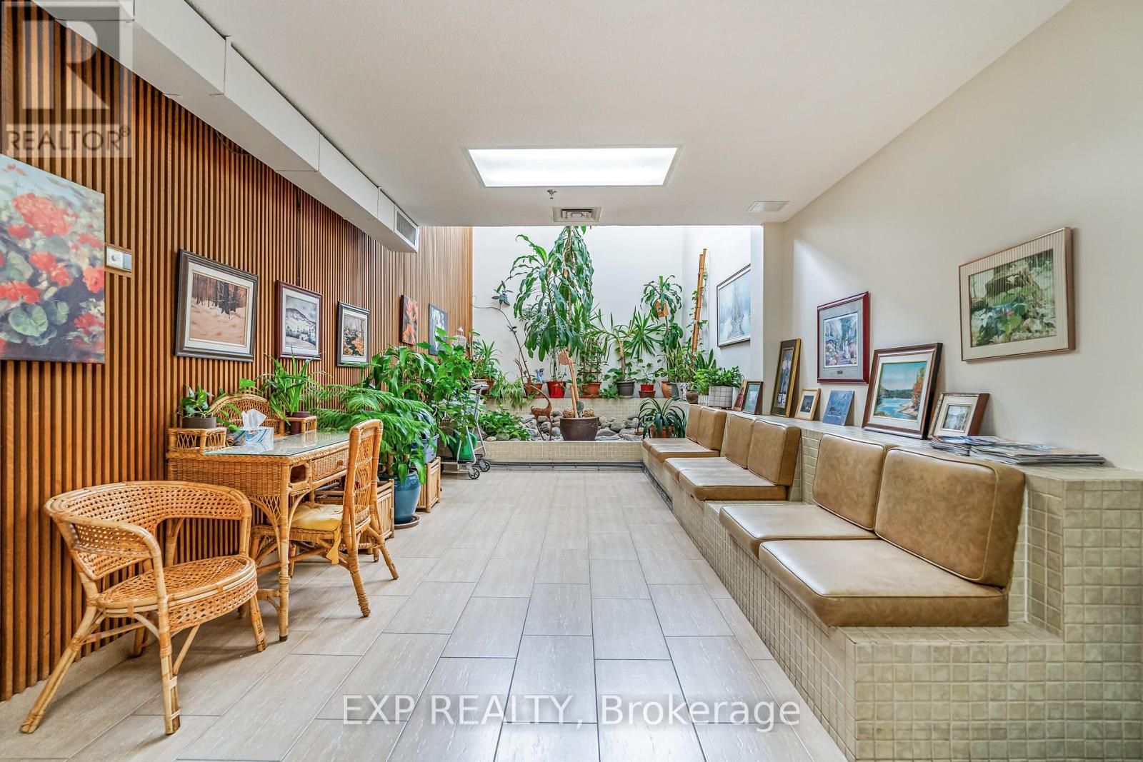 101 - 415 Greenview Avenue