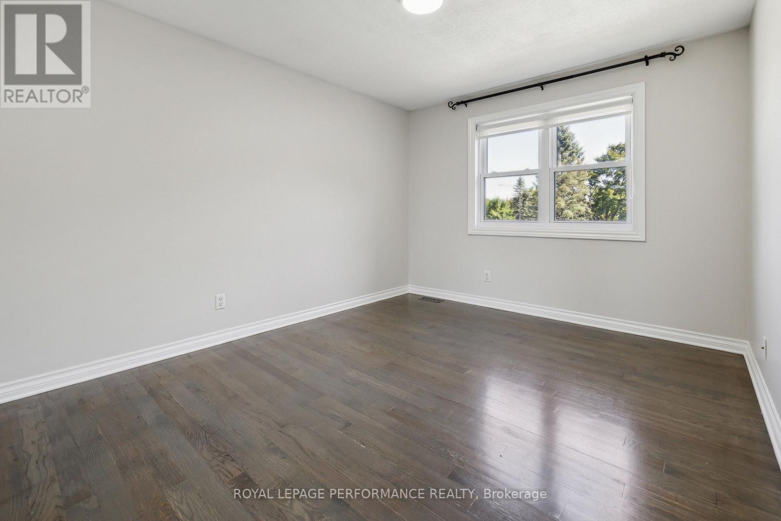 1873 Du Clairvaux Road