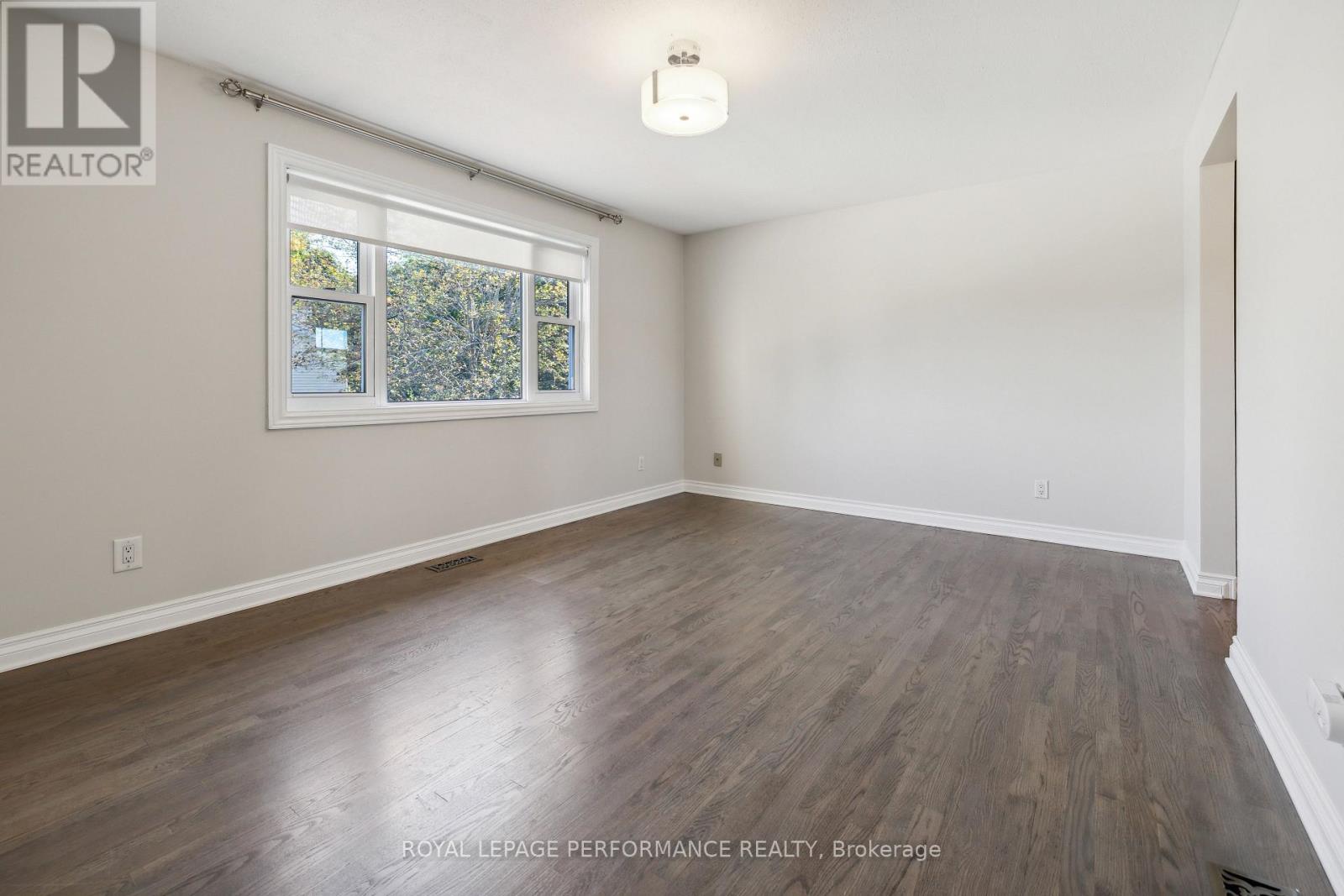 1873 Du Clairvaux Road