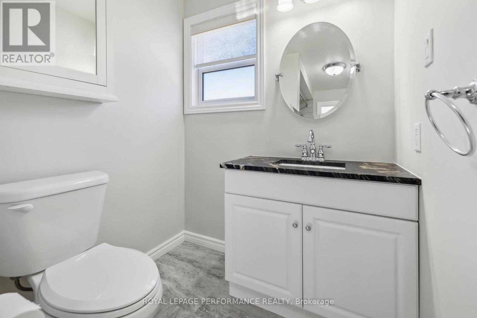 1873 Du Clairvaux Road