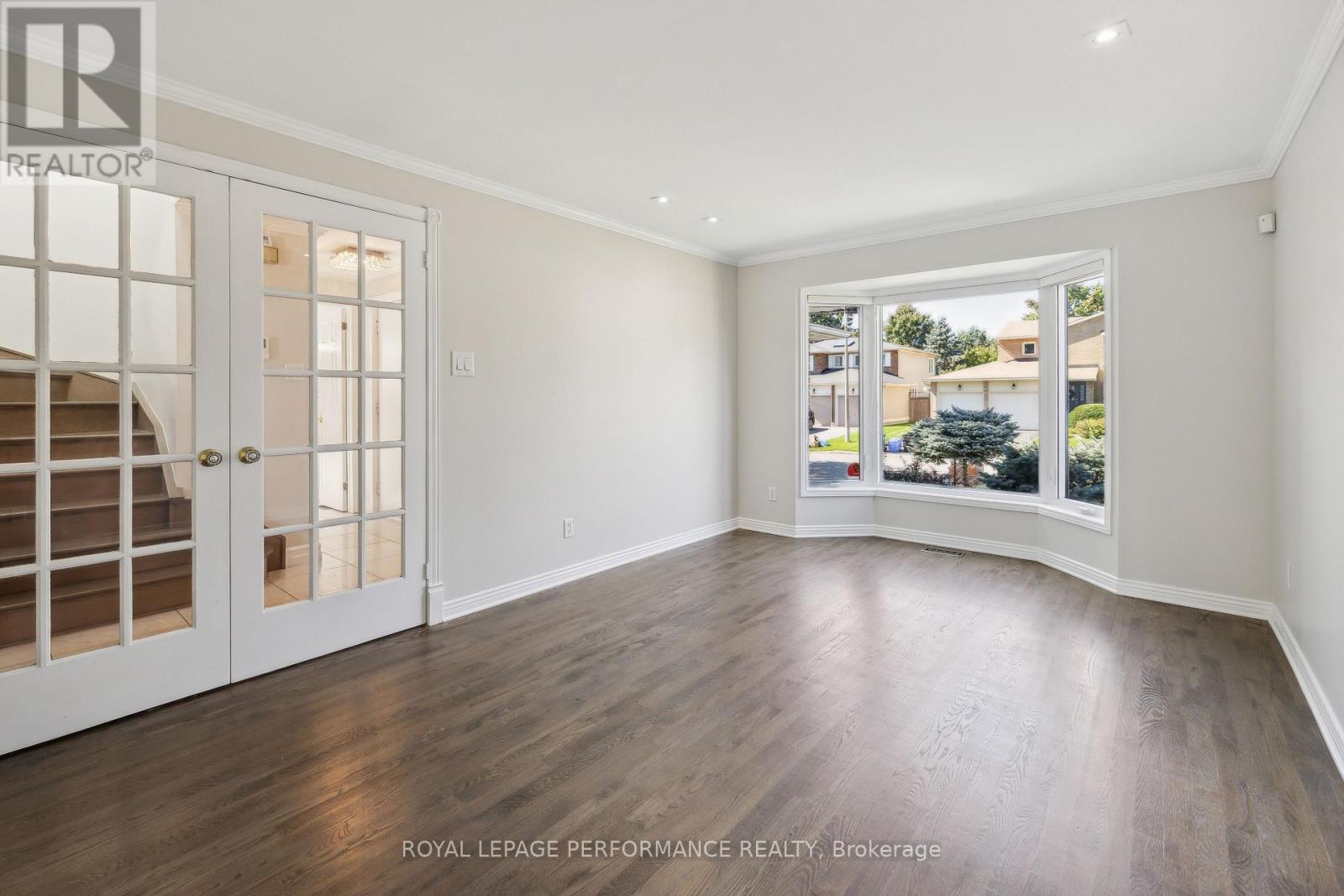 1873 Du Clairvaux Road