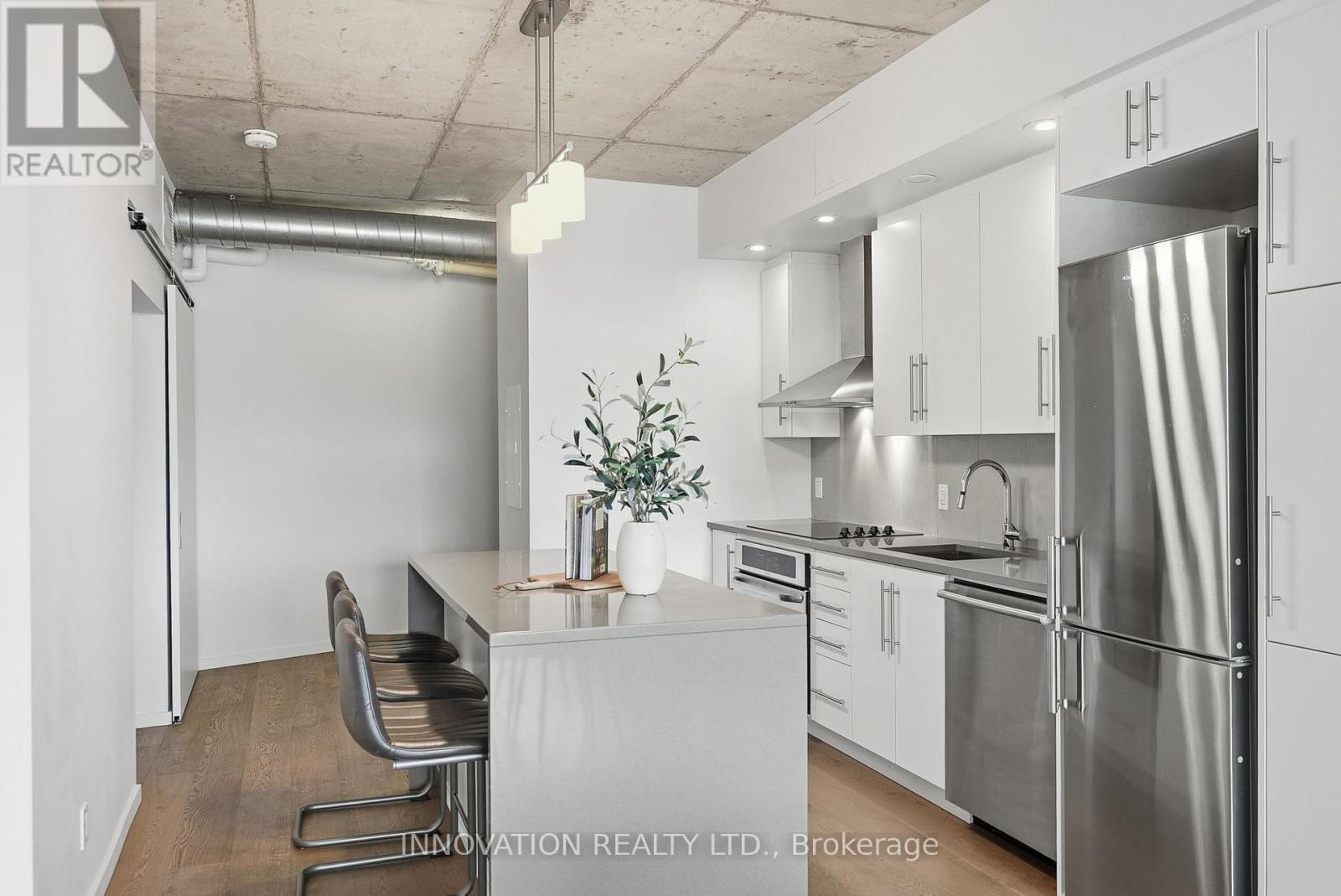 410 - 1000 Wellington Street W