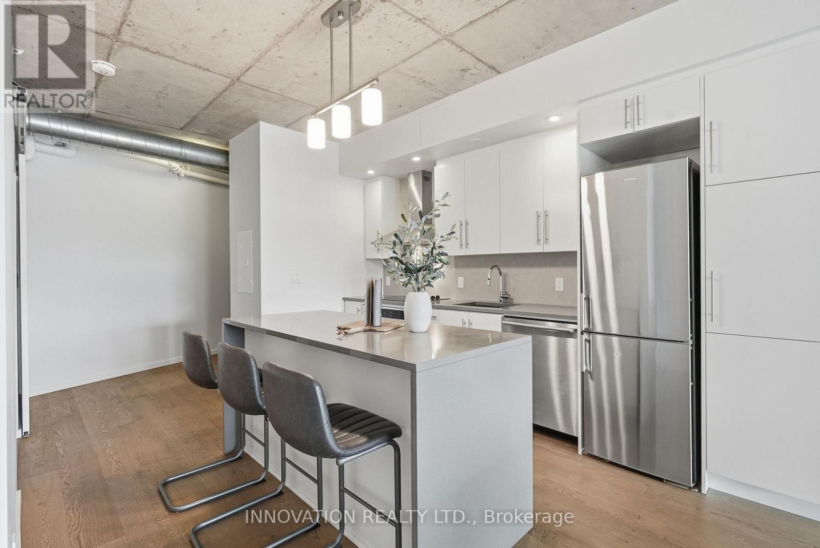 410 - 1000 Wellington Street W