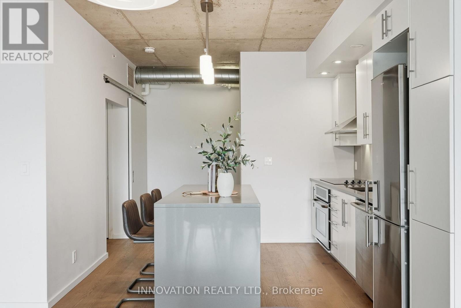 410 - 1000 Wellington Street W