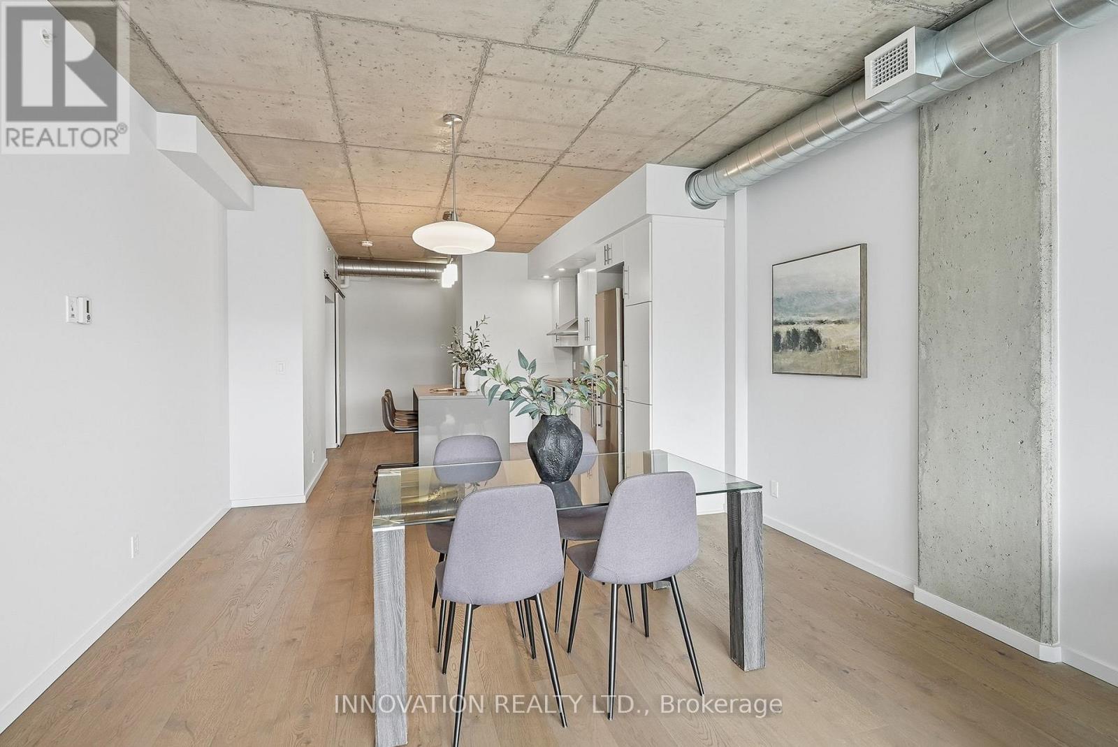 410 - 1000 Wellington Street W