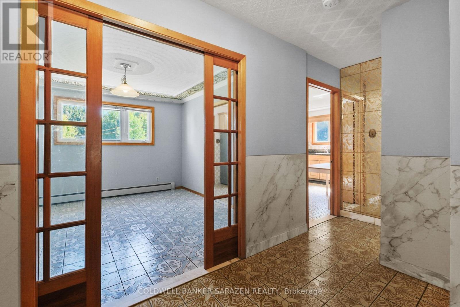 974 Greenbriar Avenue