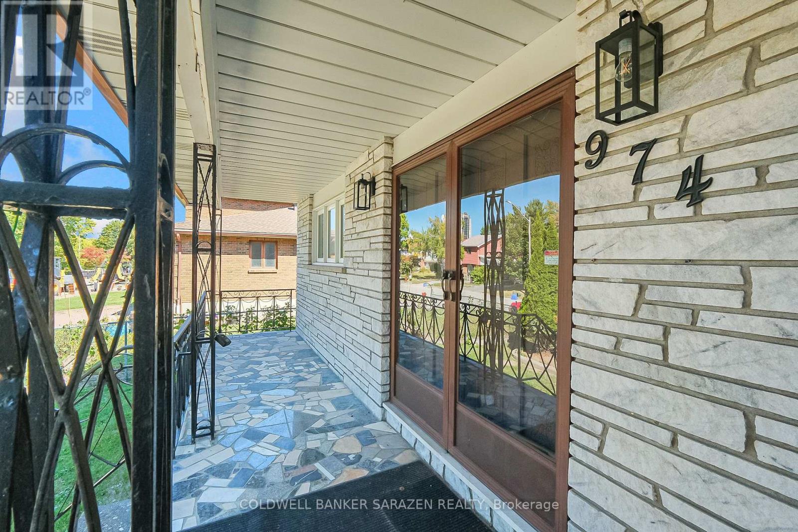 974 Greenbriar Avenue