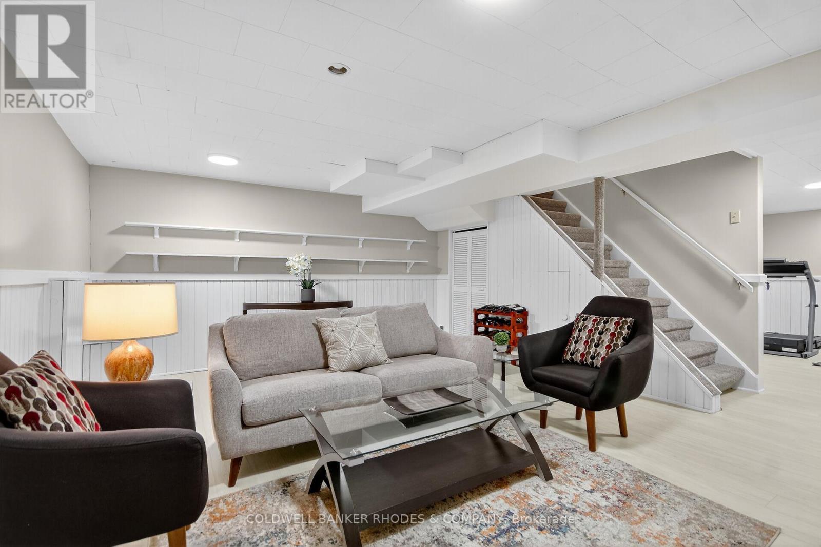 8 Confederation Private