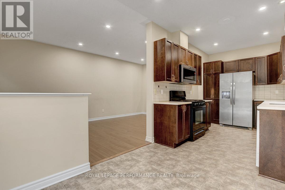 880 White Alder Avenue