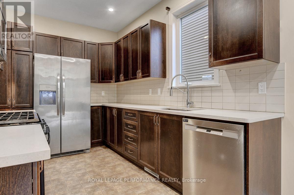 880 White Alder Avenue