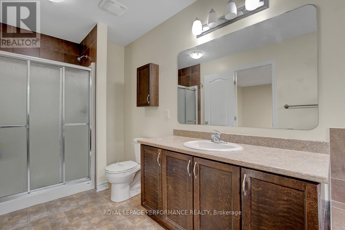 880 White Alder Avenue