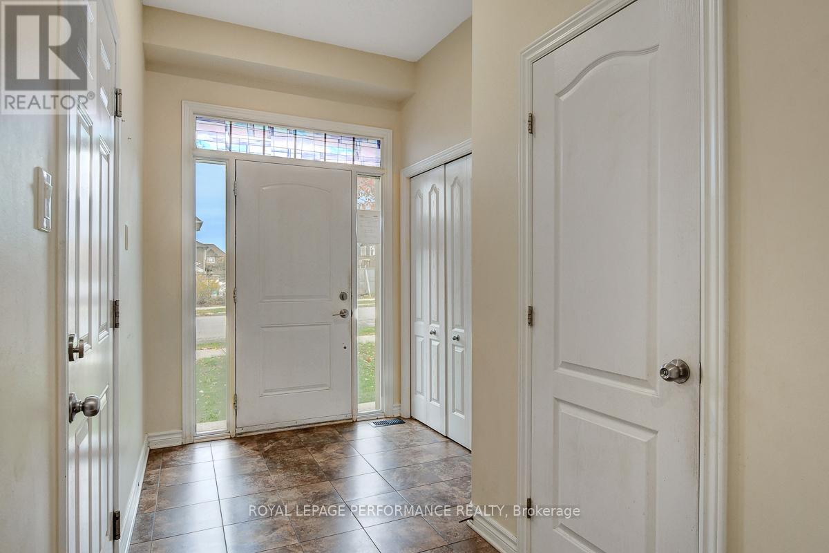 880 White Alder Avenue