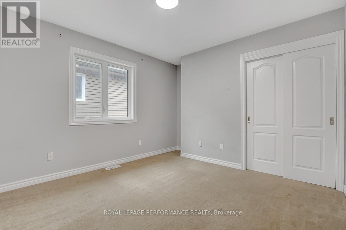 880 White Alder Avenue