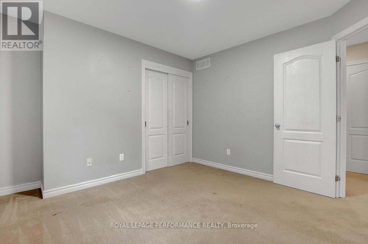 880 White Alder Avenue