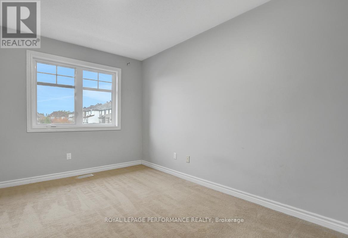 880 White Alder Avenue