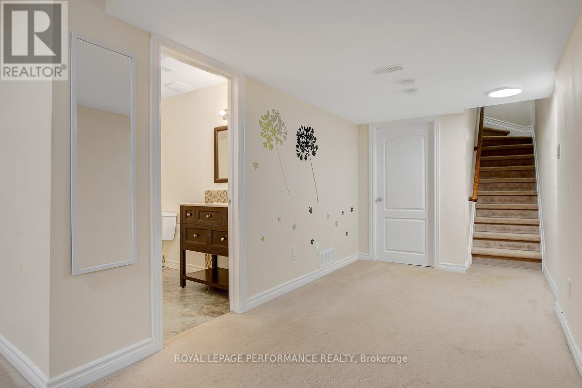 880 White Alder Avenue