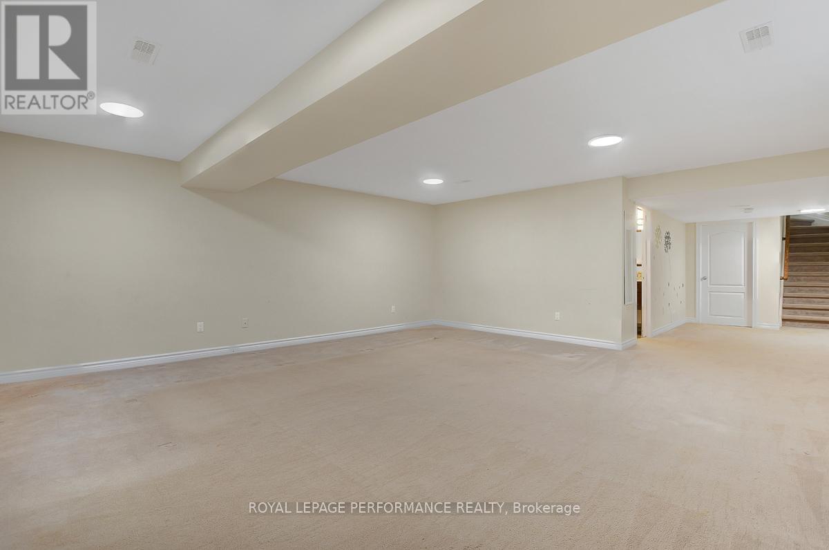 880 White Alder Avenue