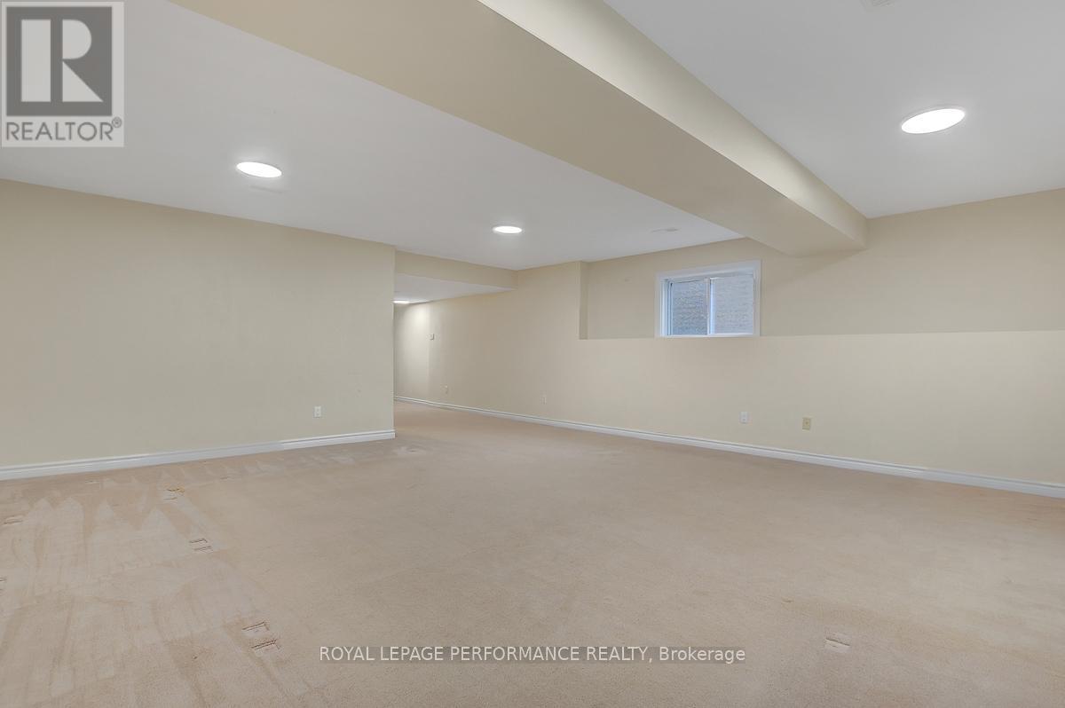 880 White Alder Avenue