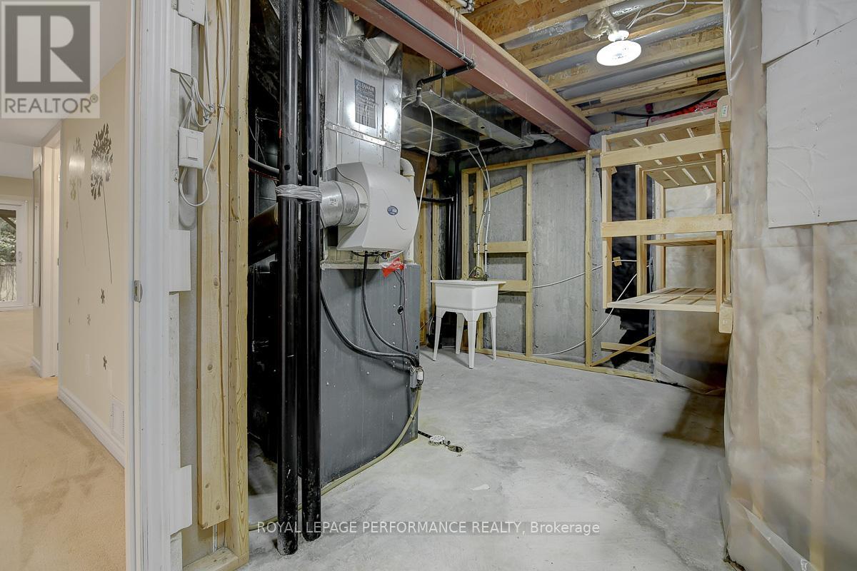 880 White Alder Avenue