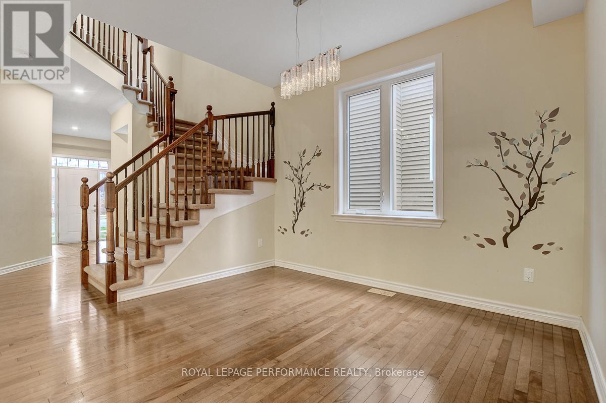 880 White Alder Avenue