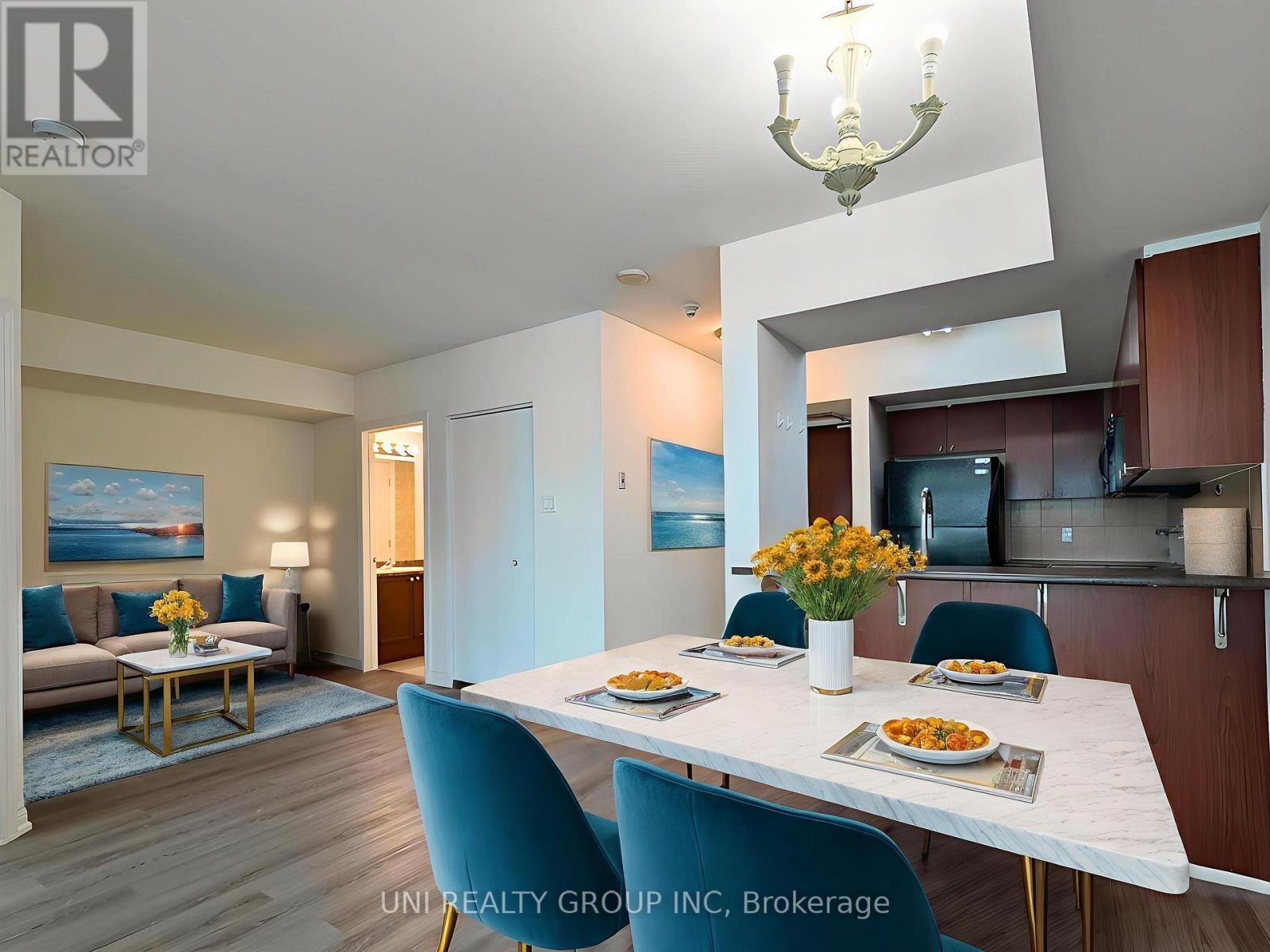 302 - 200 Rideau Street