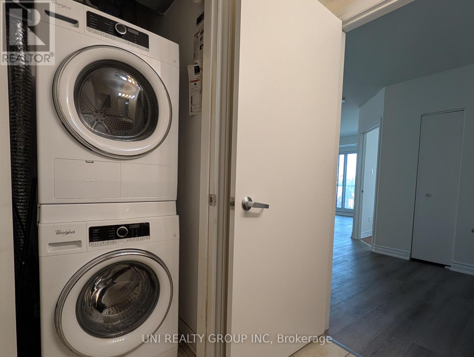 302 - 200 Rideau Street