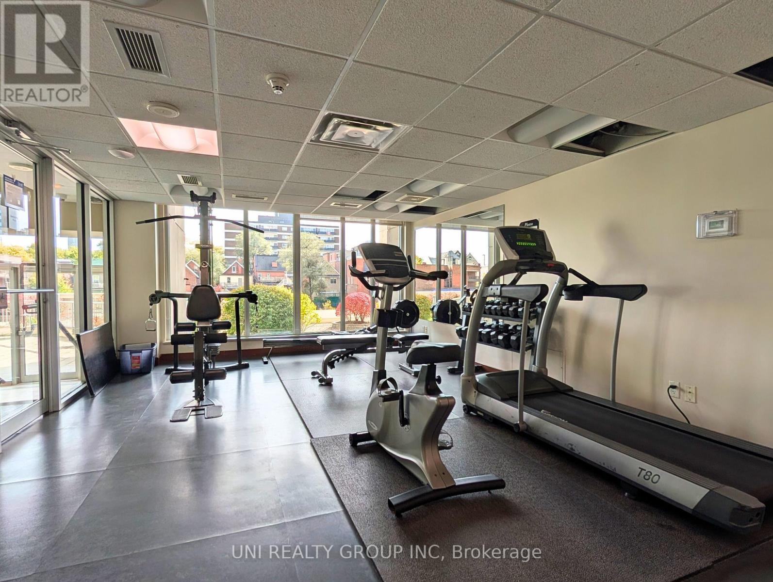 302 - 200 Rideau Street