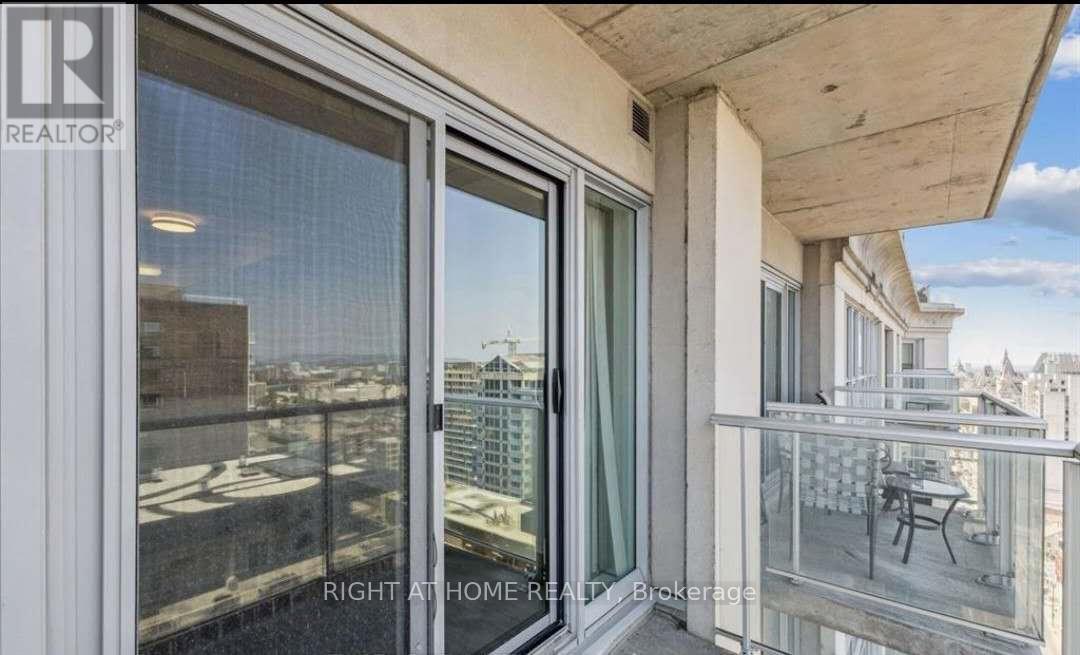 2604 - 242 Rideau Street