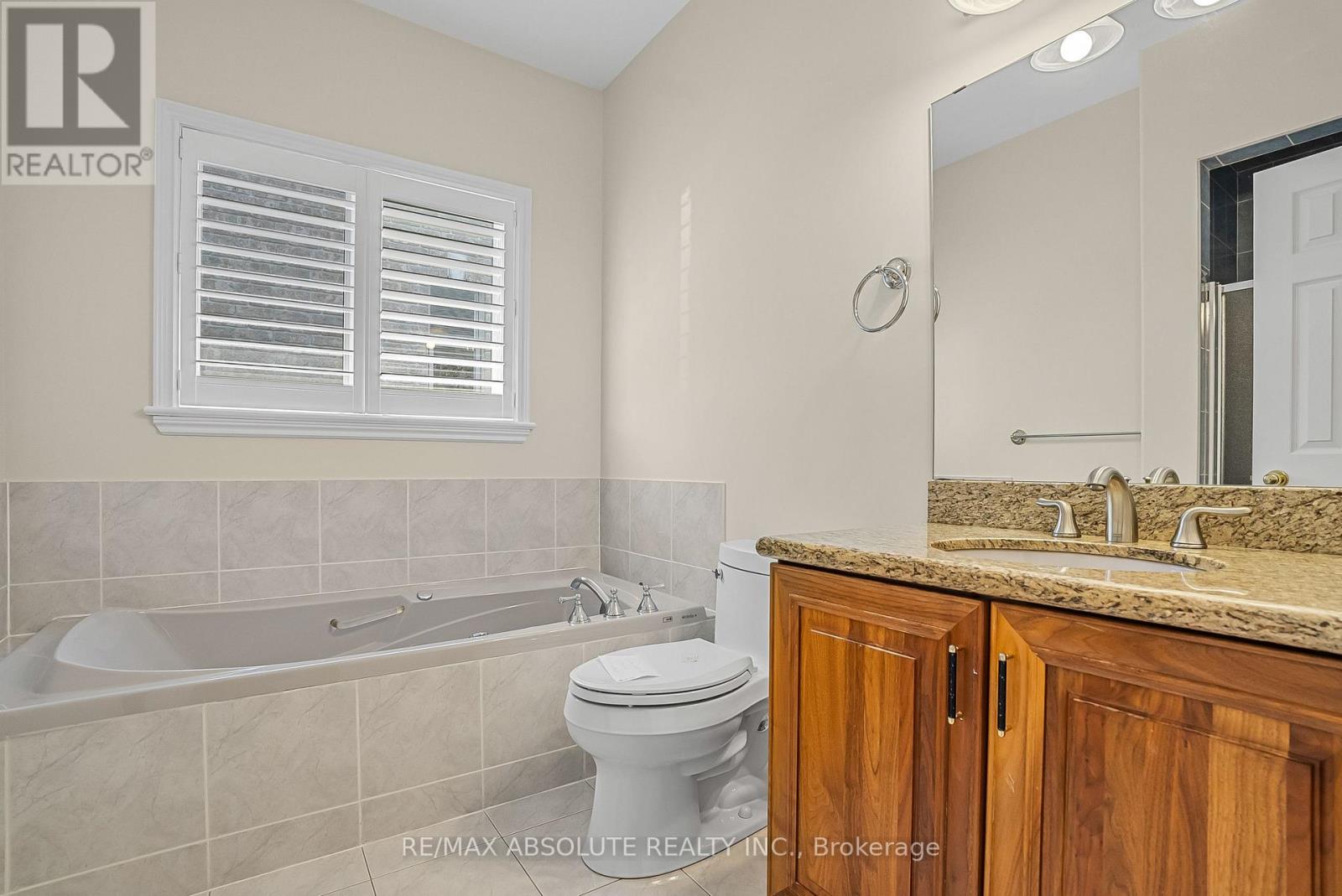 1513 Apeldoorn Avenue