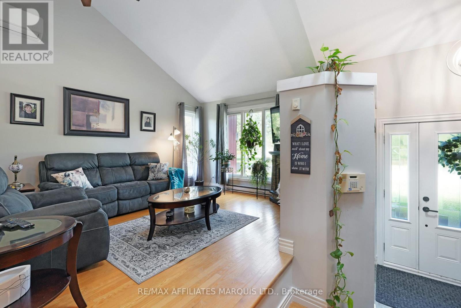 21 Ste Therese Boulevard