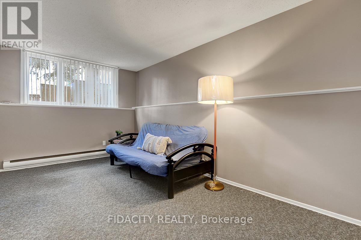 61 - 159 Salter Crescent