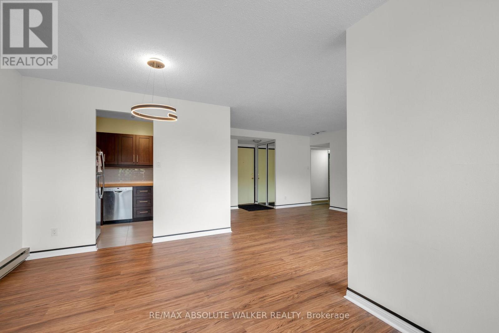 414 - 2871 Richmond Road