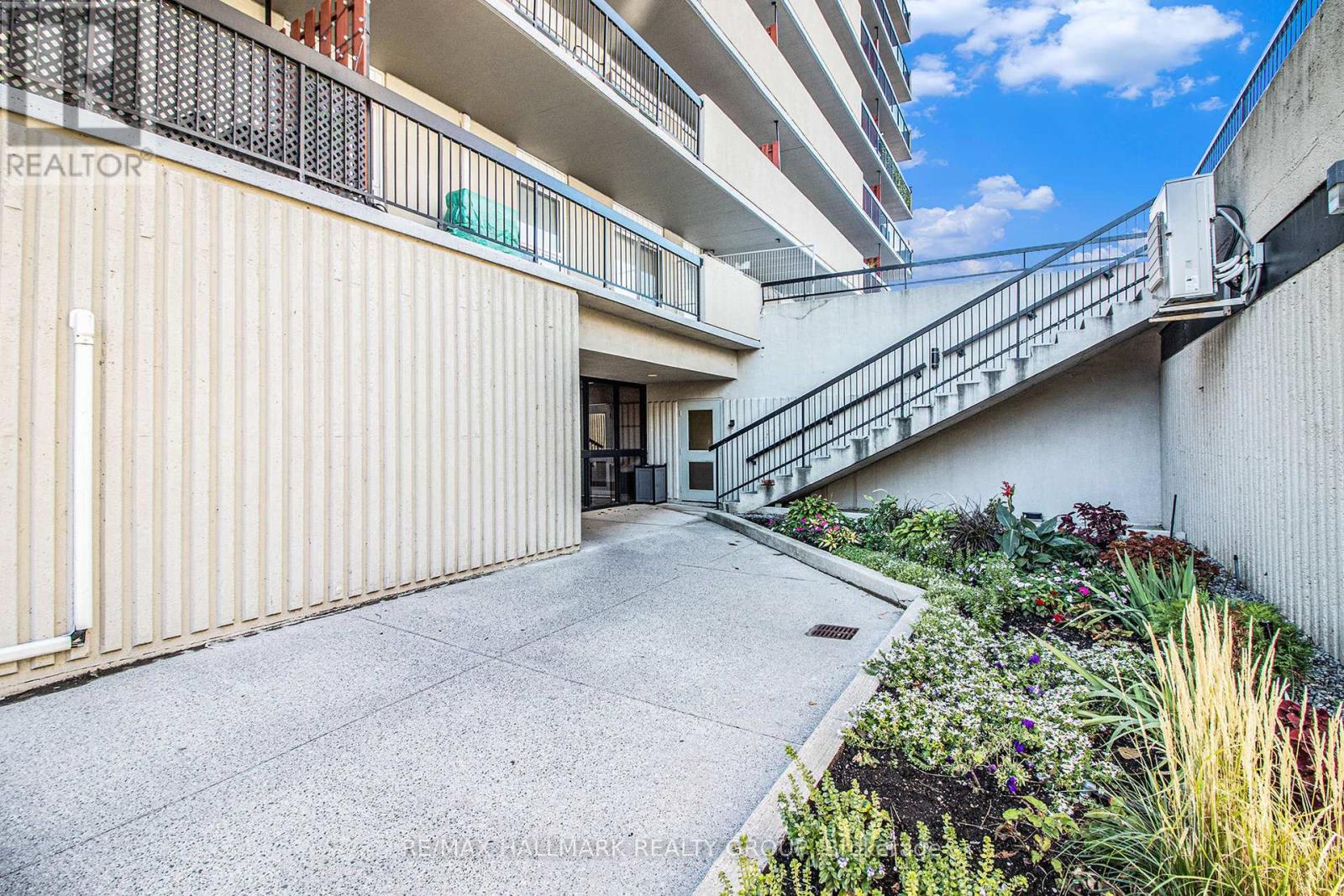 Ph4 - 158c Mcarthur Avenue