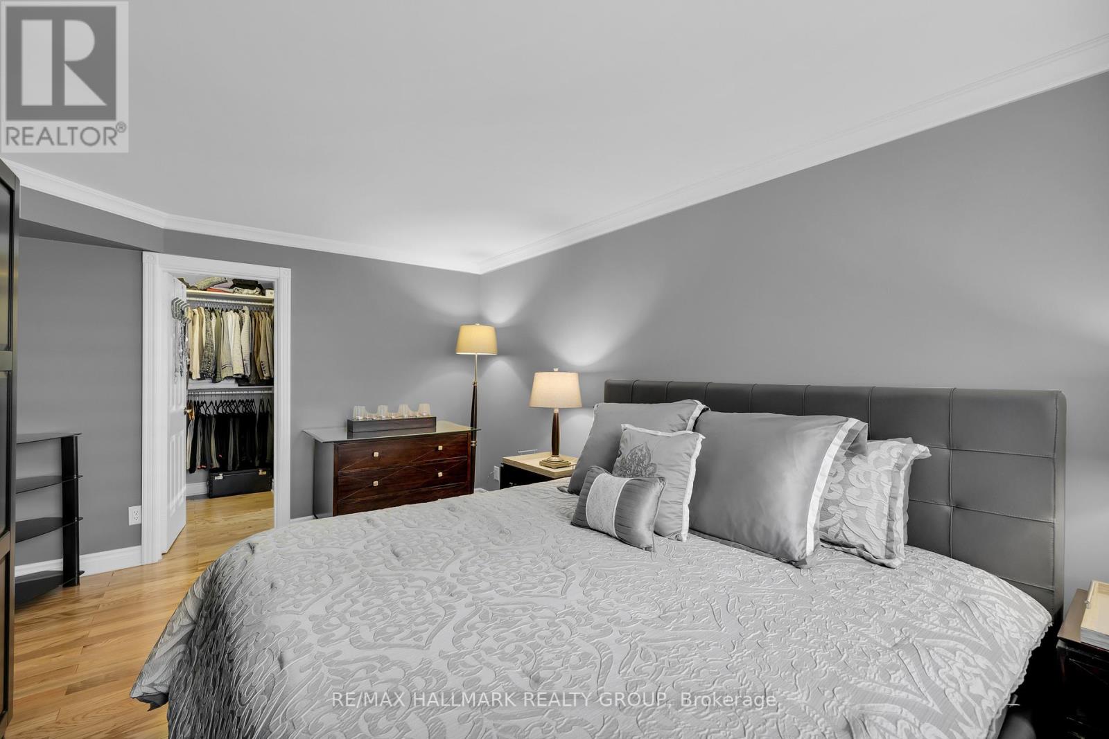 402 - 470 Laurier Avenue W