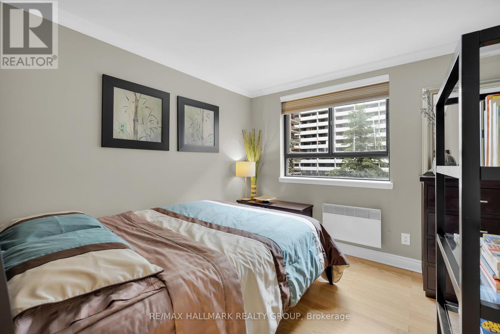 402 - 470 Laurier Avenue W