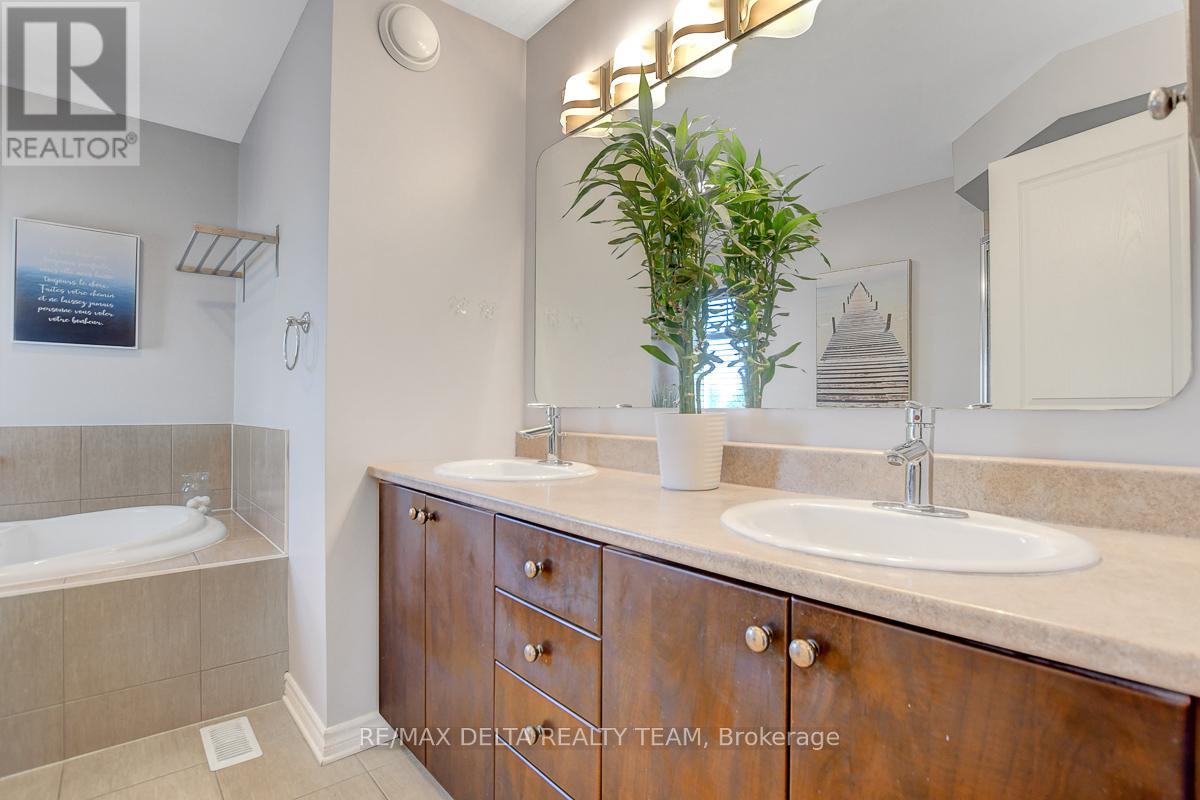 1916 Montmere Avenue