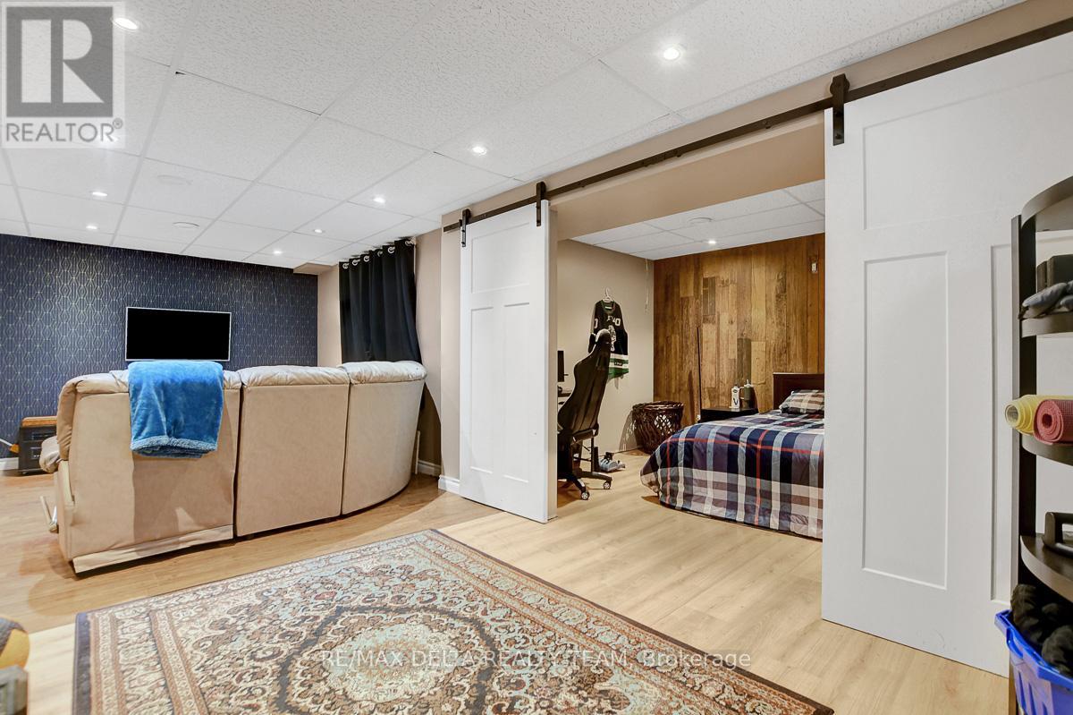 1916 Montmere Avenue