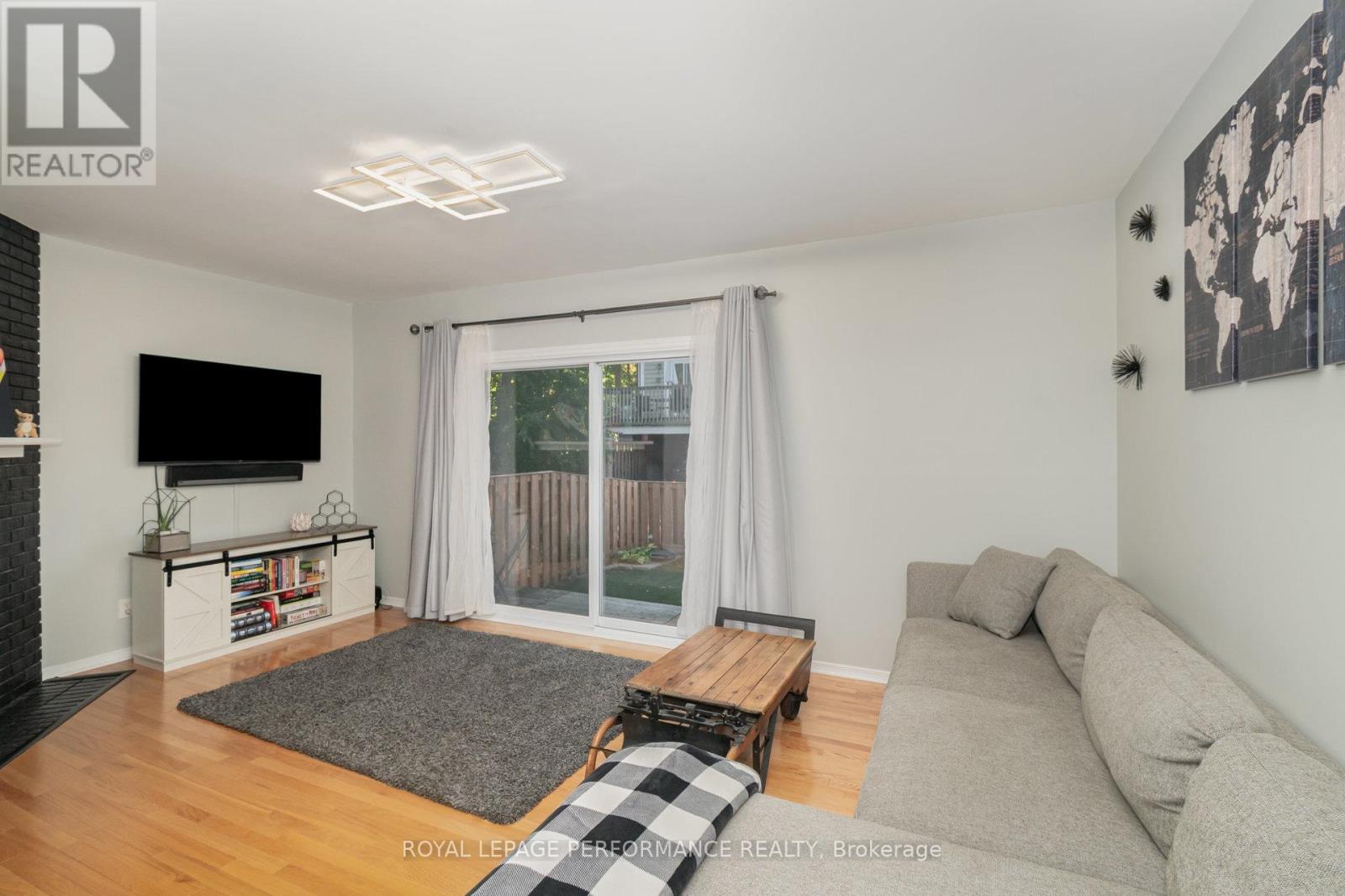 1150 Chimney Hill Way