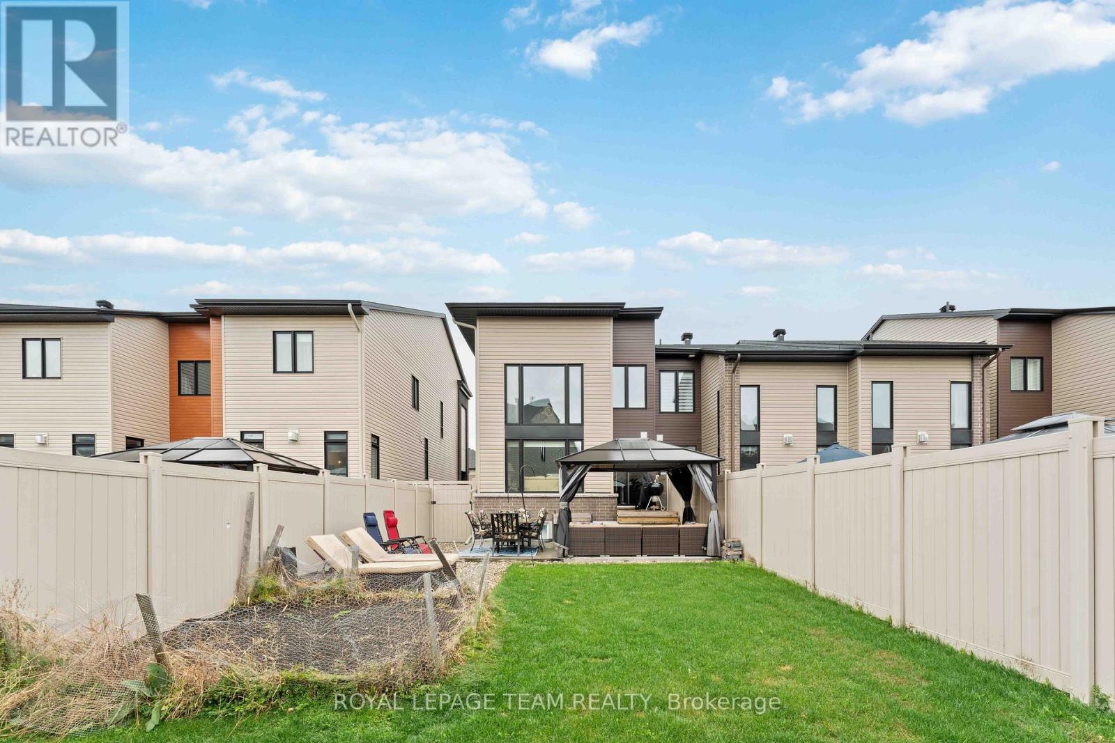 542 Borbridge Avenue